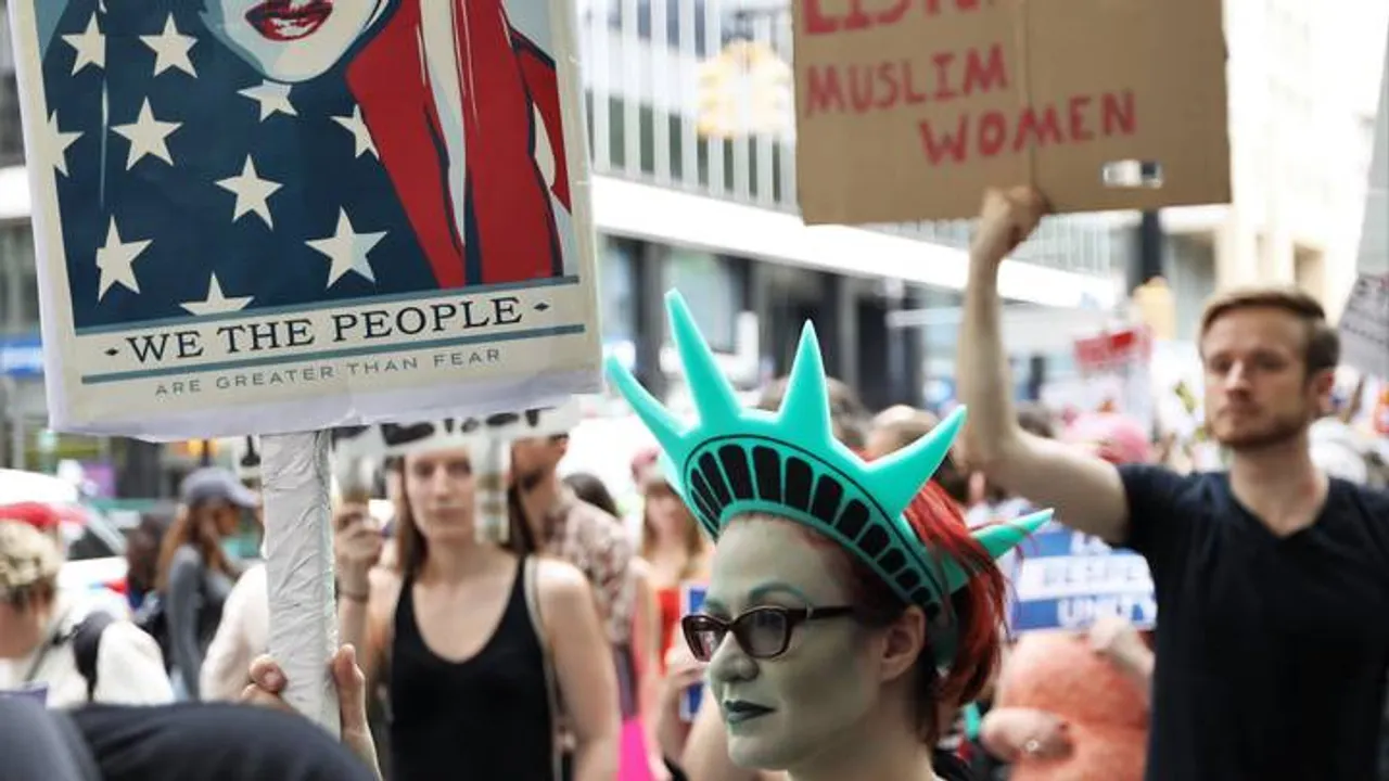 Rumin Tramp hokimiyatga intilmoqda